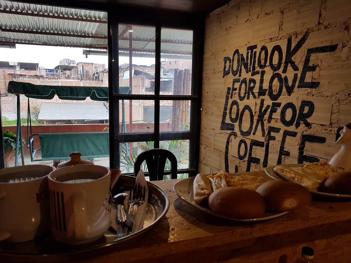 Buenas Noches Hostal Chachapoyas Exteriör bild